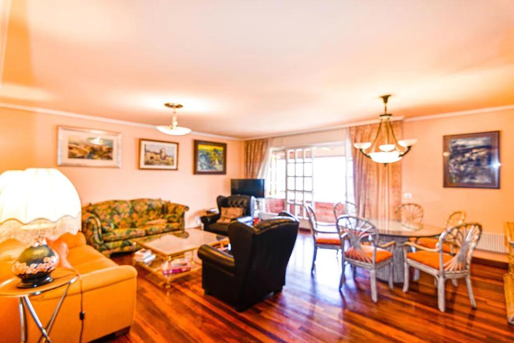 Apartamento Apto. con vistas increibles a 3 min playa, wifi Santander Exterior foto